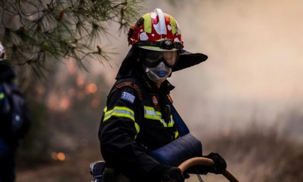 Πυροσβεστική: «Κίτρινος» συναγερμός για 12 περιοχές της Ελλάδας για αύριο